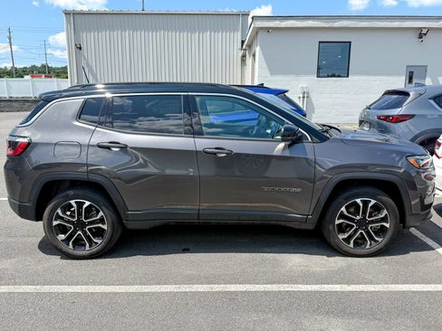 Used 2023 Jeep Compass Limited AWD/4WD image 6
