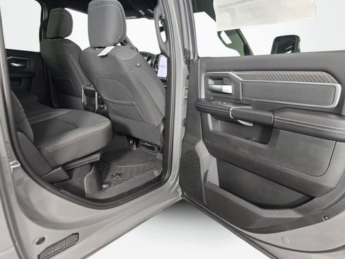 New 2026 RAM 3500 Big Horn AWD/4WD image 38