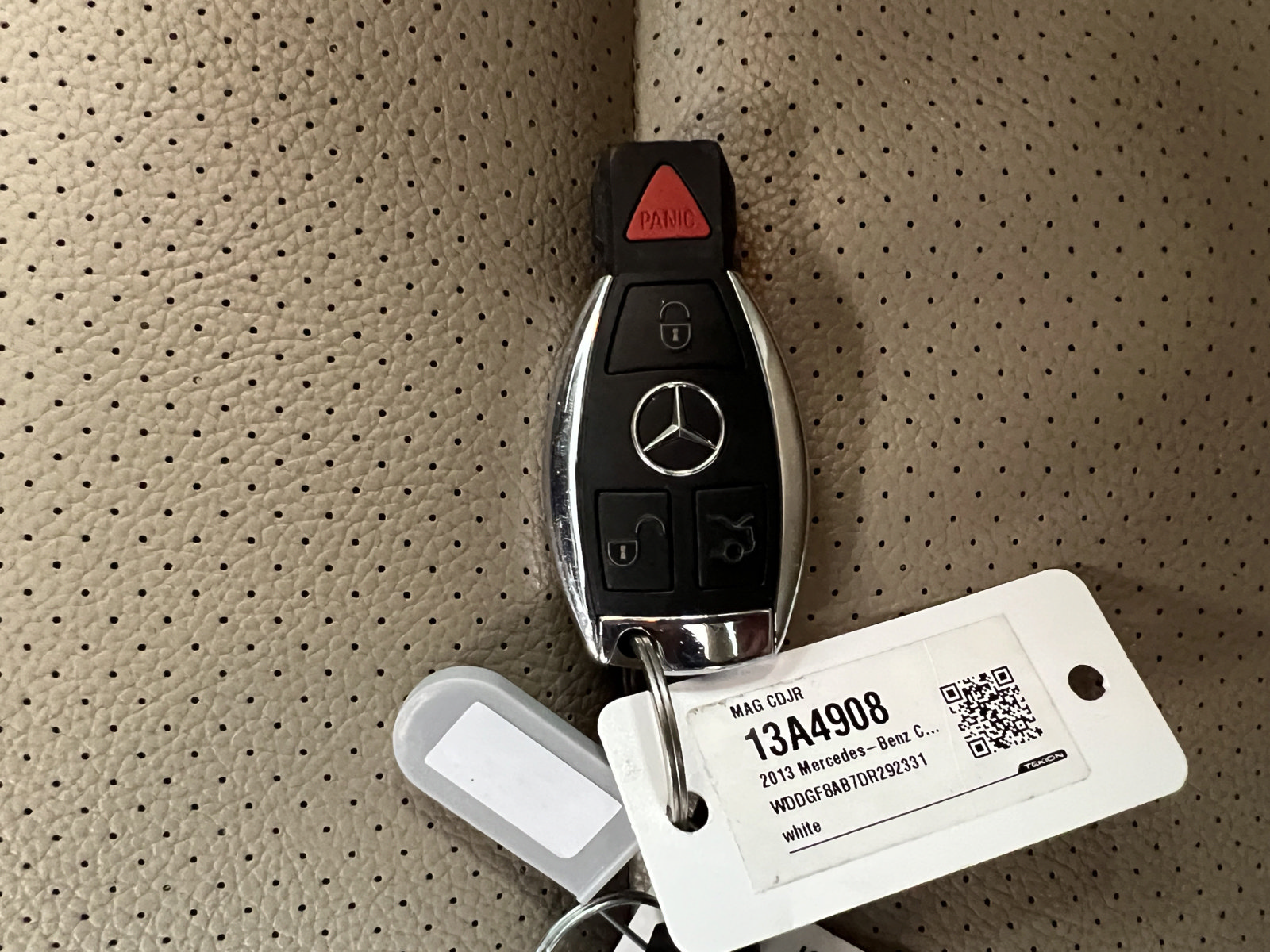 Used 2013 Mercedes-Benz C 300 4MATIC Sedan image 26