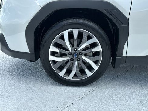 Certified 2025 Subaru Forester Touring w/ Popular Package - Touring AWD/4WD image 19