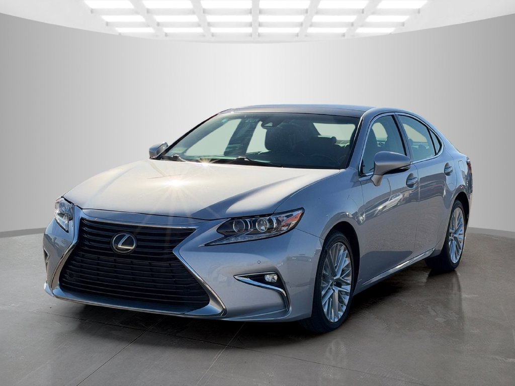 Used 2016 Lexus ES 350 w/ Ultra Luxury Package FWD image 7