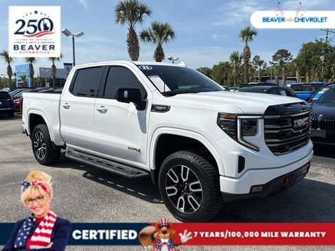 Used 2025 GMC Sierra 1500 AT4 w/ AT4 Premium Package AWD/4WD image 9