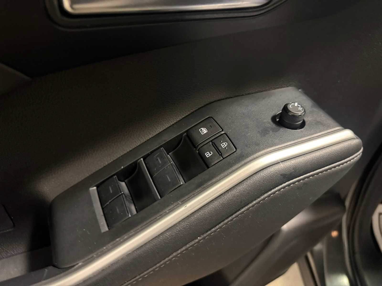 Used 2024 Toyota Highlander XLE AWD/4WD image 22