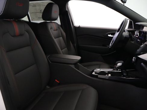 New 2026 Chevrolet Trax RS w/ Sunroof Package FWD image 21