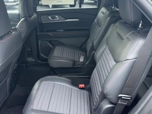 New 2026 Ford Explorer ST-Line w/ ST-Line Street Pack image 19