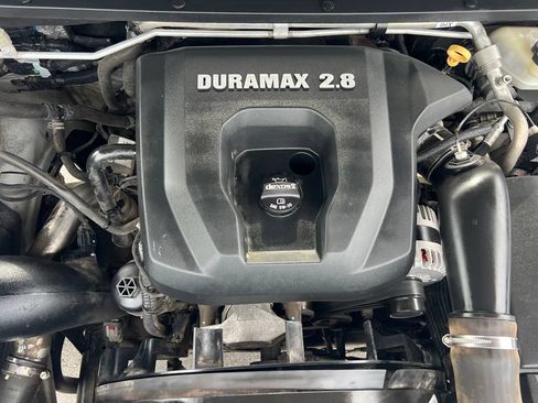 Used 2017 Chevrolet Colorado Z71 AWD/4WD image 40