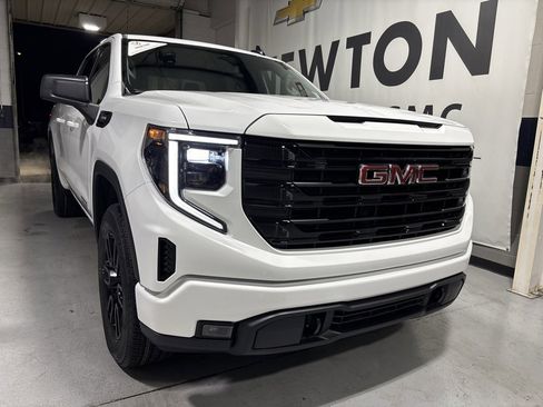 New 2026 GMC Sierra 1500 Elevation image 35