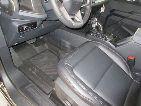 New 2025 Ford Bronco Badlands image 33