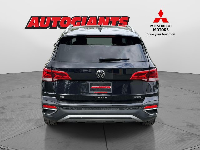 Used 2023 Volkswagen Taos SE FWD image 3