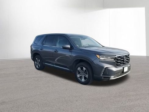 Used 2023 Honda Pilot EX-L image 2