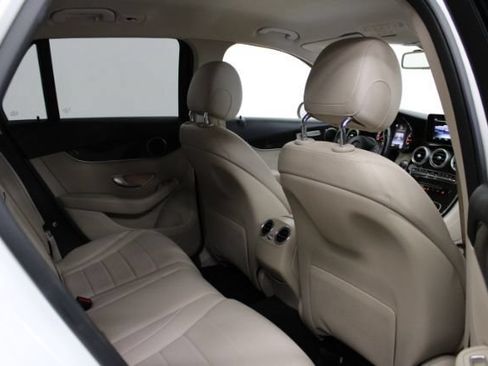 Used 2016 Mercedes-Benz GLC 300 image 23
