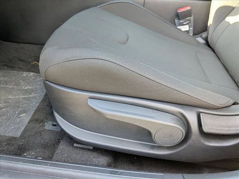 Used 2025 Hyundai Elantra Sport FWD image 4