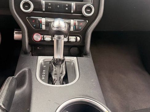 Used 2022 Ford Mustang Premium RWD image 17