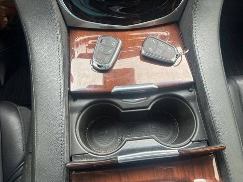 Used 2018 Cadillac Escalade Premium Luxury RWD image 6