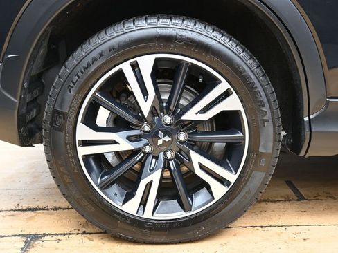 Used 2023 Mitsubishi Eclipse Cross SE AWD/4WD image 13