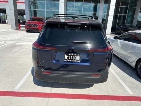 Used 2026 Toyota RAV4 XLE Premium w/ Panoramic Sun Roof Package FWD image 7