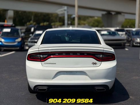 Used 2016 Dodge Charger R/T RWD image 4