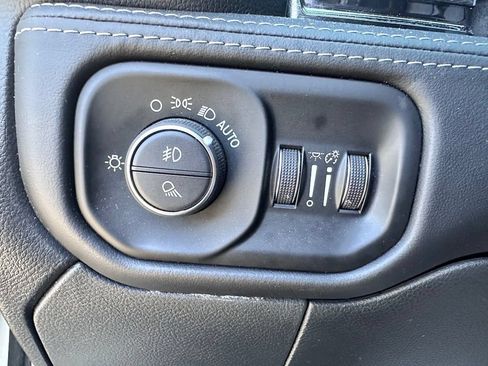 Used 2022 RAM 2500 Limited AWD/4WD image 14