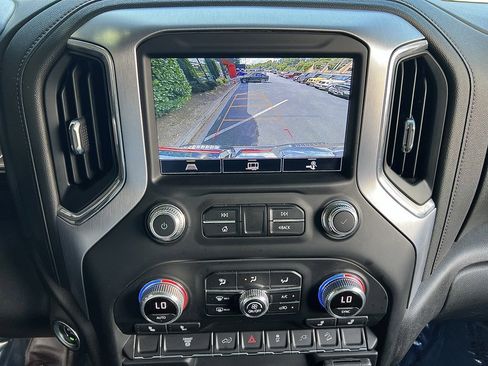 Used 2022 GMC Sierra 2500 SLE image 36