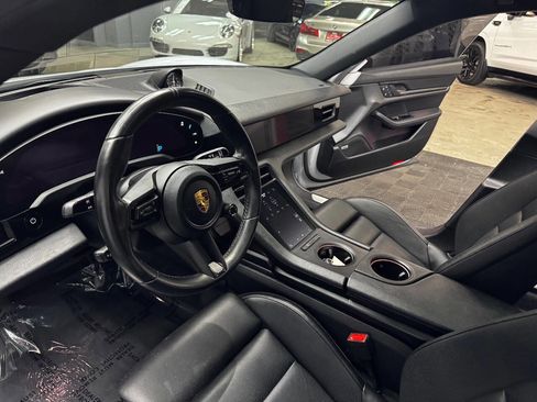 Used 2022 Porsche Taycan 4S image 29