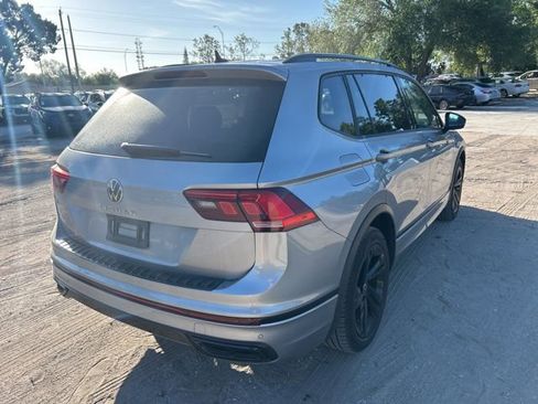 Used 2023 Volkswagen Tiguan SE R-Line image 4