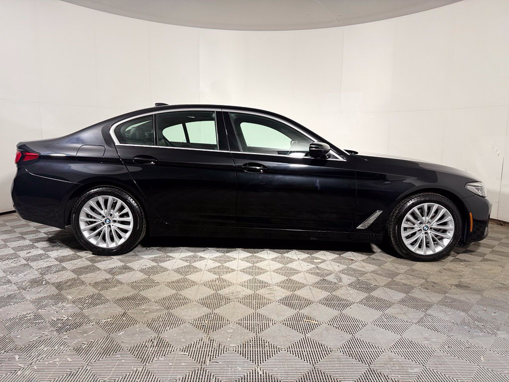 Used 2023 BMW 530i xDrive w/ Premium Package AWD/4WD image 8