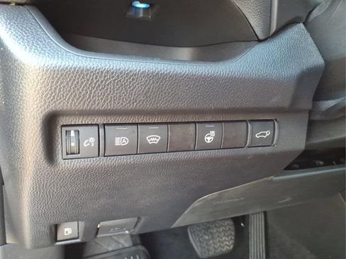 Certified 2024 Toyota RAV4 XSE w/ Weather Package AWD/4WD image 19