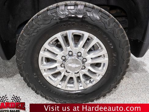 Used 2020 Chevrolet Silverado 2500 High Country w/ Safety Package II image 10