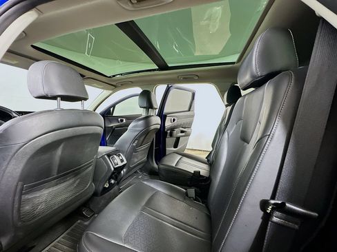 Used 2022 Kia Sorento SX FWD image 13