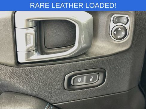 Used 2024 Jeep Wrangler High Altitude AWD/4WD image 18