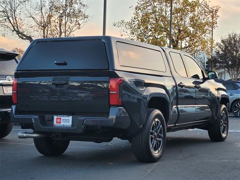 Used 2024 Toyota Tacoma TRD Sport image 5