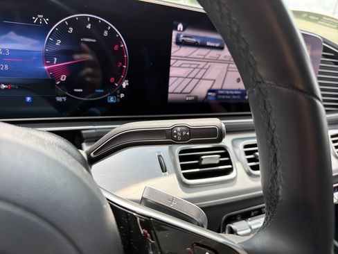 Used 2024 Mercedes-Benz GLS 450 4MATIC image 27