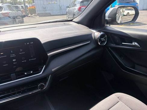 Used 2025 Chevrolet Equinox LT AWD/4WD image 35