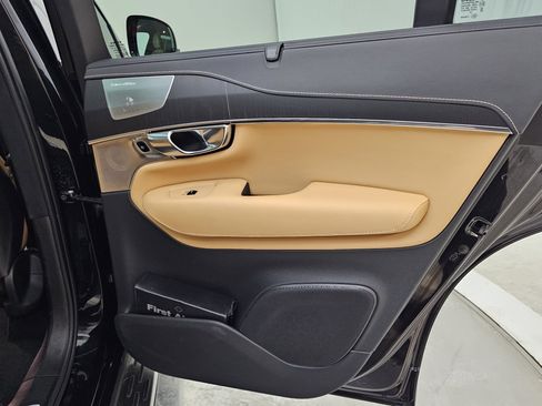 Used 2022 Volvo XC90 T6 Inscription w/ Lounge Package image 36