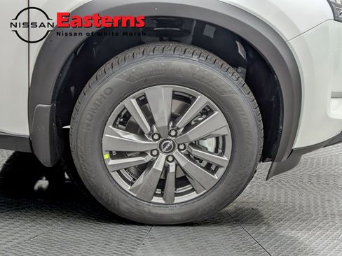 New 2025 Nissan Pathfinder SV w/ SV Premium Package image 27