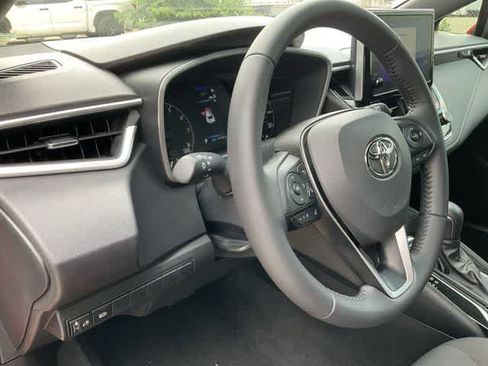 Used 2025 Toyota Corolla SE FWD image 10