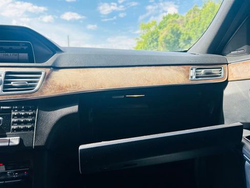 Used 2014 Mercedes-Benz E 350 Sedan image 47