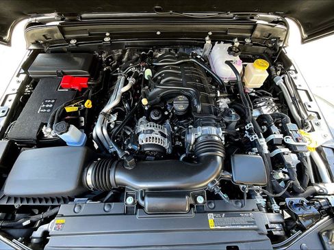 New 2025 Jeep Gladiator Sport image 10