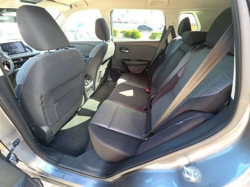 Used 2022 Nissan Rogue SV image 23