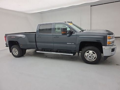 Used 2017 Chevrolet Silverado 3500 LT w/ LT Convenience Package AWD/4WD image 12