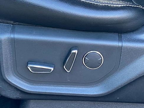 Used 2018 Ford F150 Lariat w/ Equipment Group 502A Luxury image 13