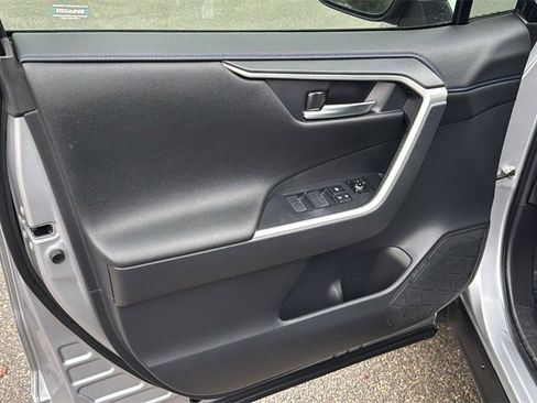 Used 2022 Toyota RAV4 XSE image 12