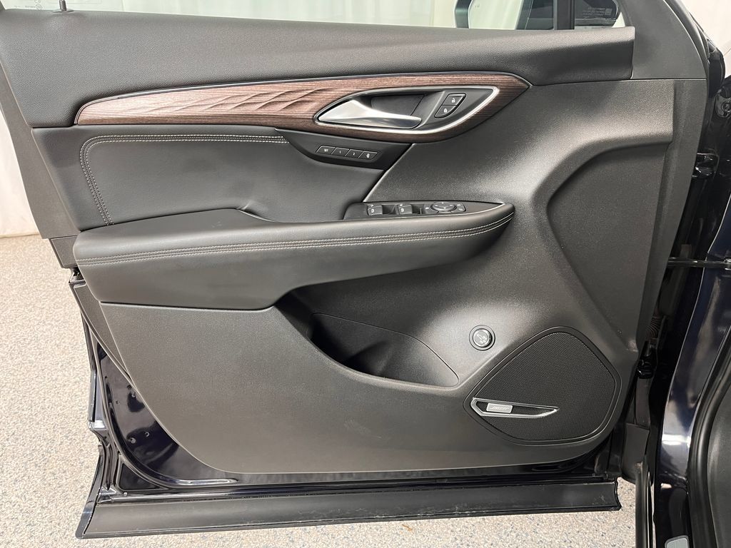 Used 2021 Buick Envision Avenir w/ Technology Package II AWD/4WD image 19