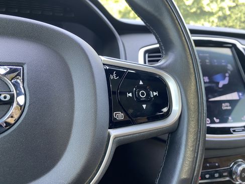 Used 2018 Volvo XC90 T6 Momentum w/ Convenience Package AWD/4WD image 18