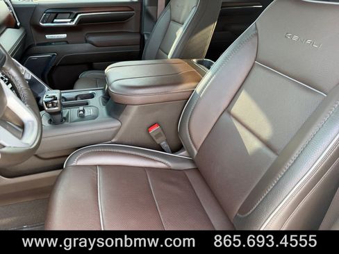Used 2024 GMC Sierra 1500 Denali w/ Technology Package AWD/4WD image 13