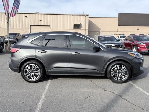 Used 2020 Ford Escape SEL image 9