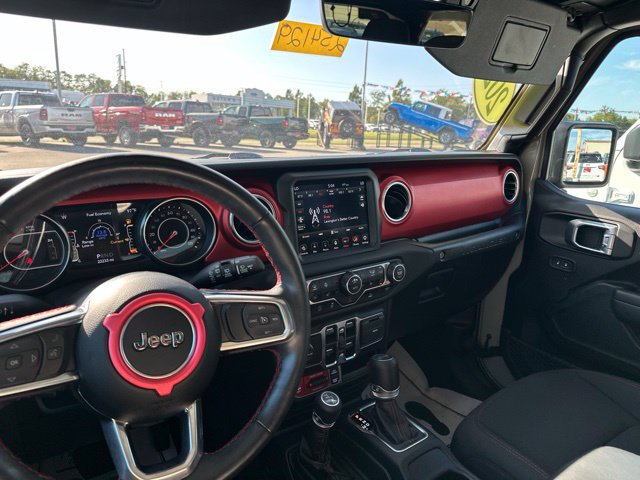 Used 2022 Jeep Wrangler Unlimited Rubicon w/ Cold Weather Group AWD/4WD image 13