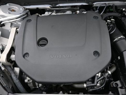 Used 2023 Volvo XC90 B6 Plus AWD/4WD image 36