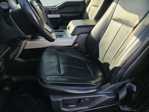 Used 2018 Ford F150 Lariat image 32