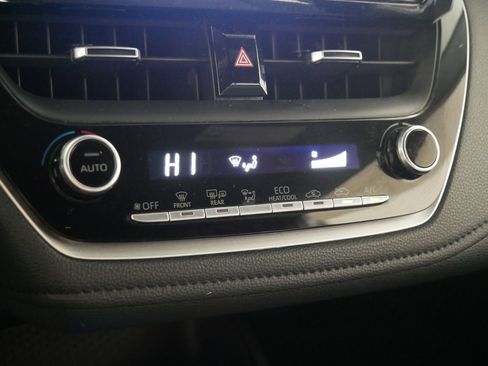 Used 2022 Toyota Corolla SE image 23